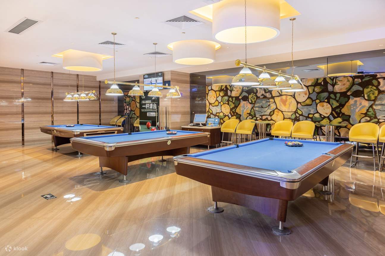 Royal Holiday Food Spa | Near Luohu Port